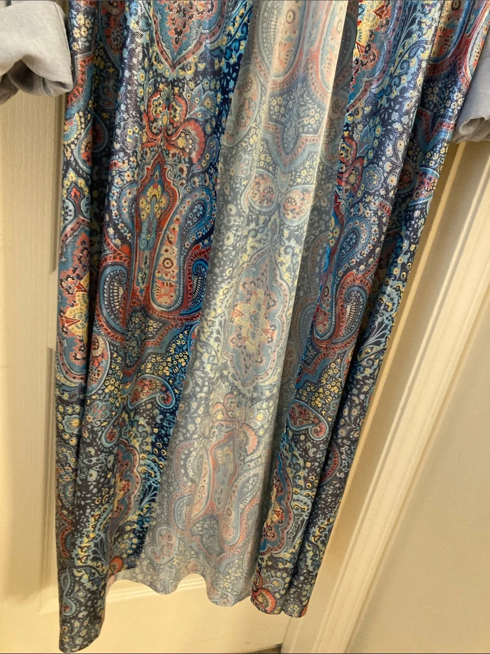Light Blue Shirt Duster with Blue Paisley Panel - Picture 8 of 13